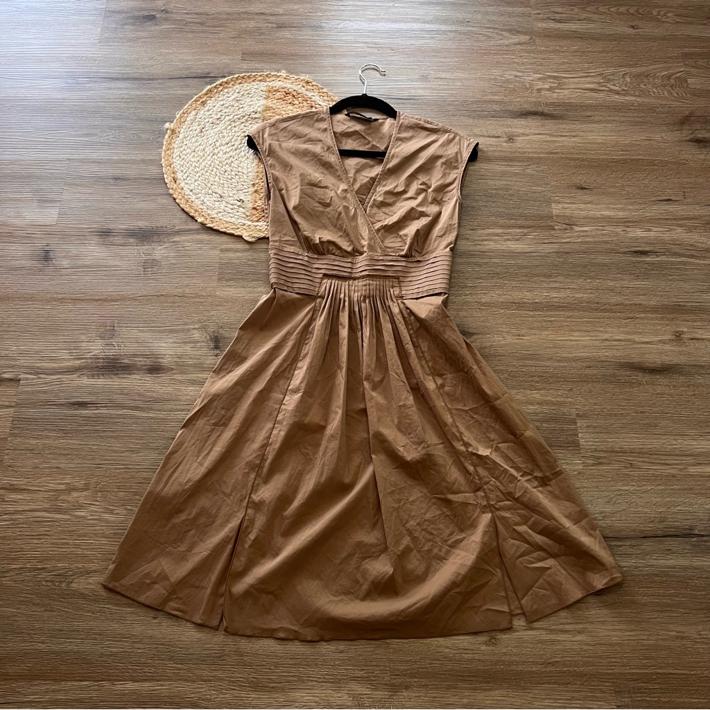 Bcbgmaxazria Vneck Pleated Sleeveless Dress